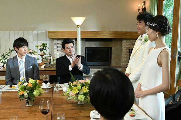 戸田恵梨香がドラマ 大恋愛 の結婚式で着たウェディングドレスとアクセサリー